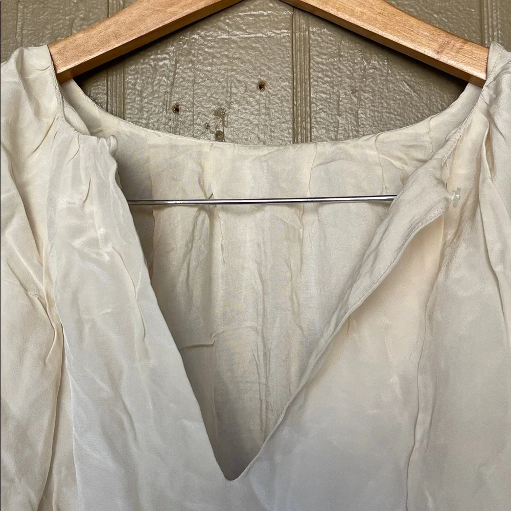 Ayr silk blend plissed Puff 3/4 Sleeve Blouse in cream size M